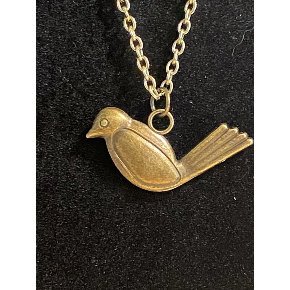 Vintage Bird Pendant Necklace 18" Gold Tone Chain Cute & Quirky Statement Jewelr - Picture 1 of 5